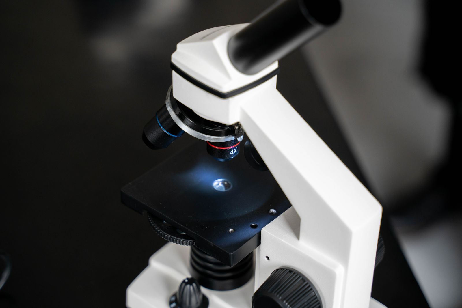 Laboratory microscope